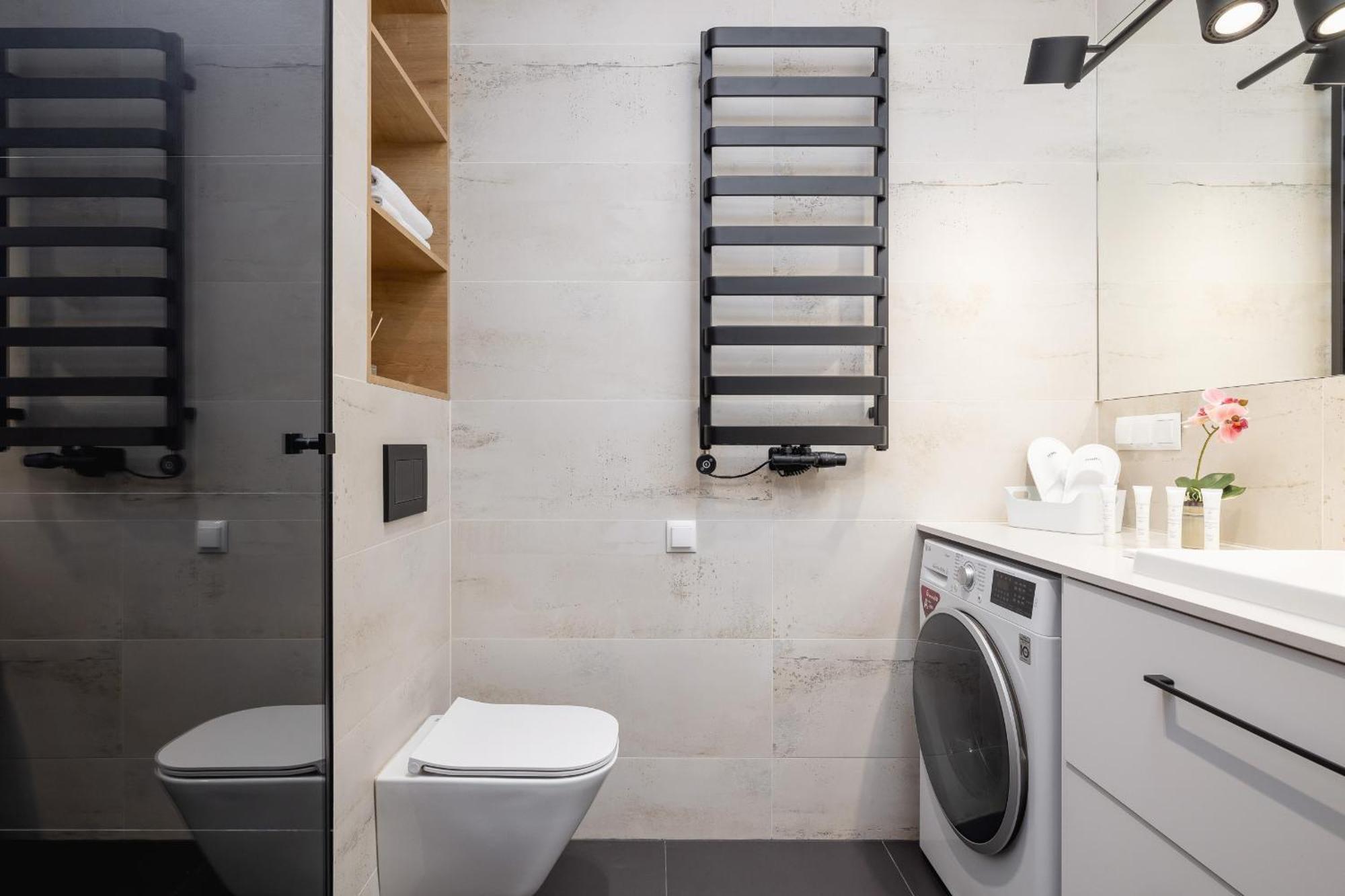 Bright Apartment In Krakow With Garden, Air Conditioning, Parking And Desk By Renters Prestige Cracóvia Exterior foto