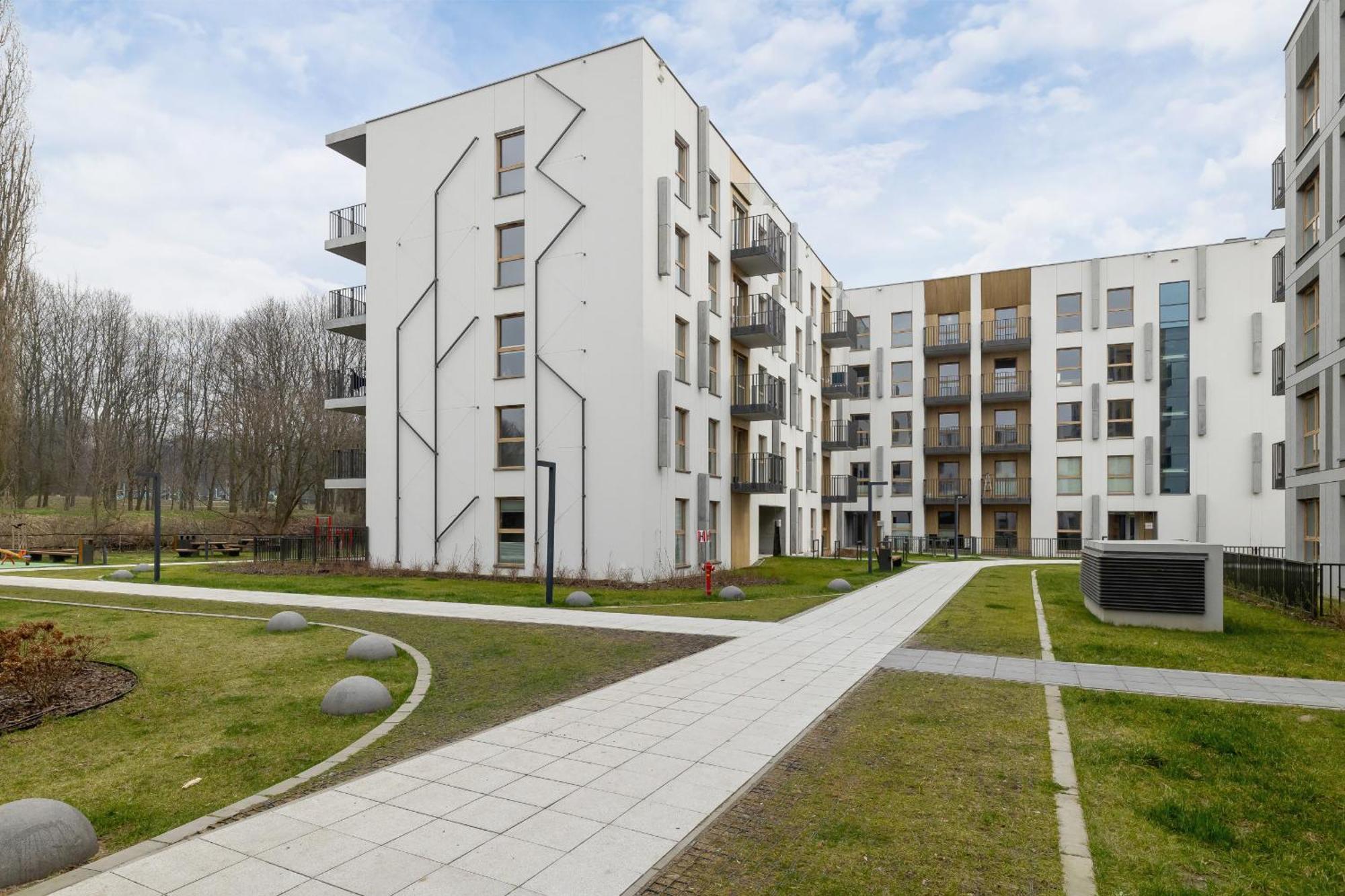 Bright Apartment In Krakow With Garden, Air Conditioning, Parking And Desk By Renters Prestige Cracóvia Exterior foto