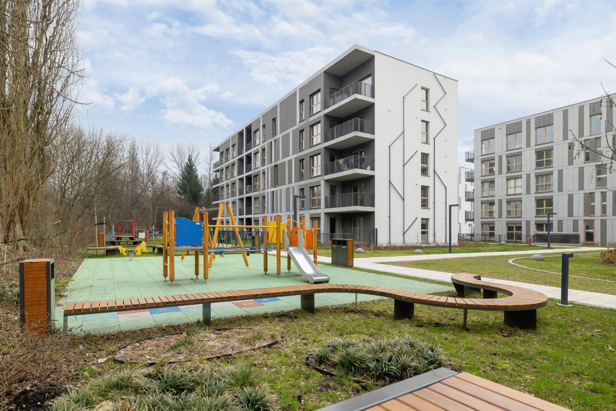 Bright Apartment In Krakow With Garden, Air Conditioning, Parking And Desk By Renters Prestige Cracóvia Exterior foto